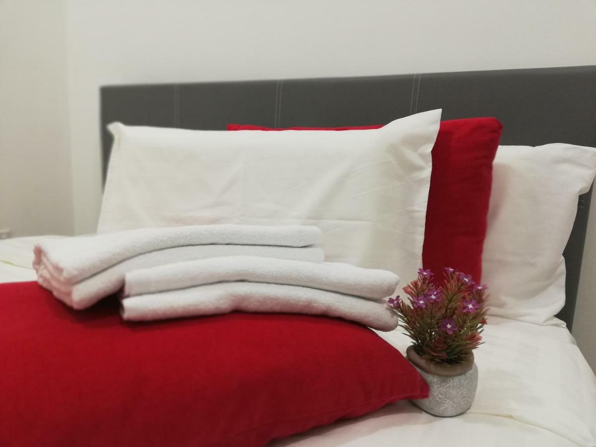 The Raffles Suites Johor Bahru Extérieur photo