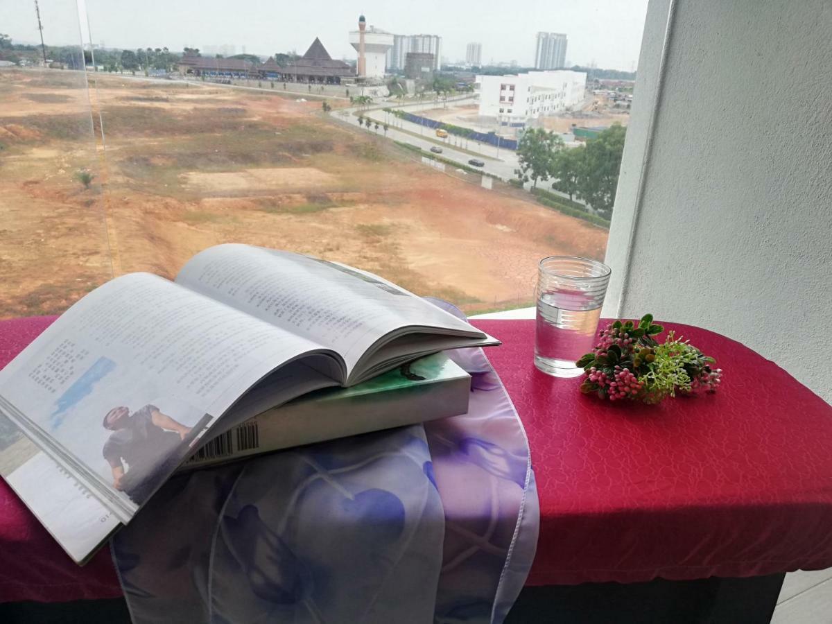 The Raffles Suites Johor Bahru Extérieur photo