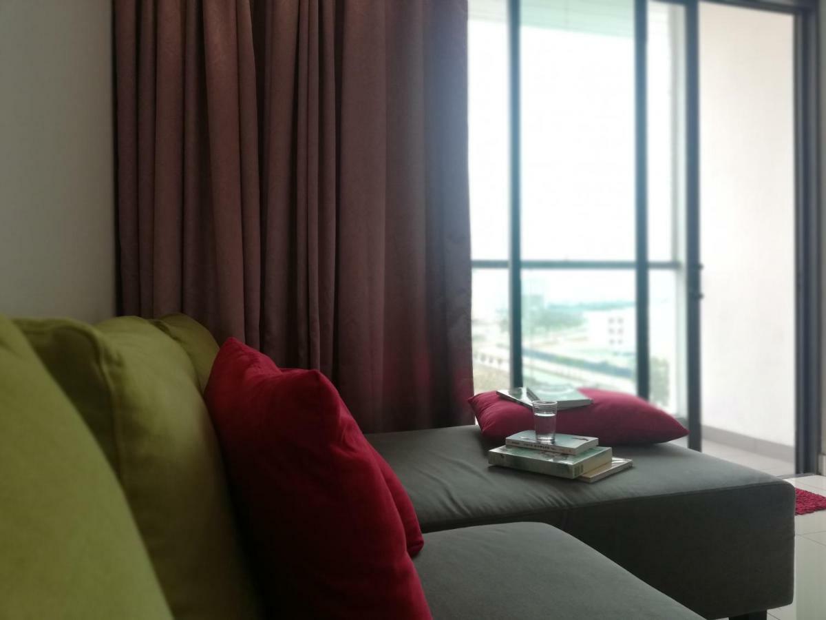 The Raffles Suites Johor Bahru Extérieur photo